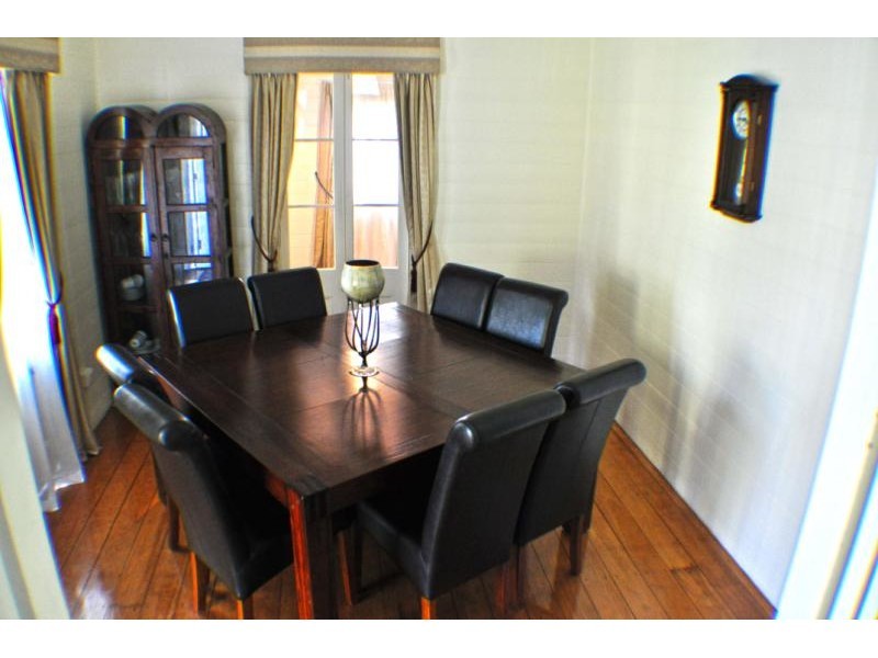 7 Cousins Street, The Range QLD 4700